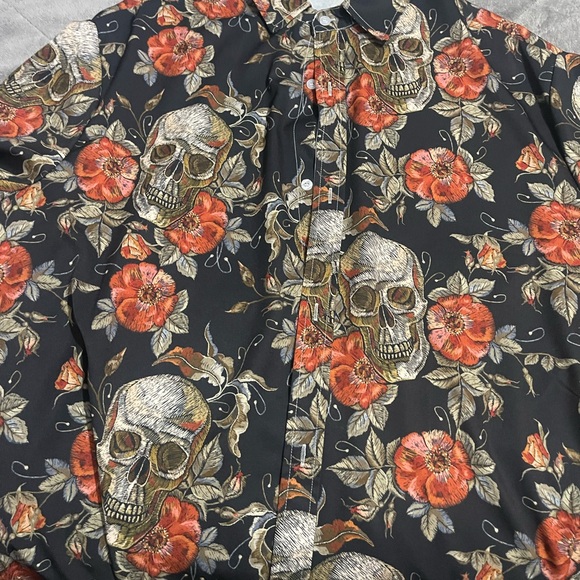 Hawaiian Skull with Flowers Button Down - Picture 1 of 3